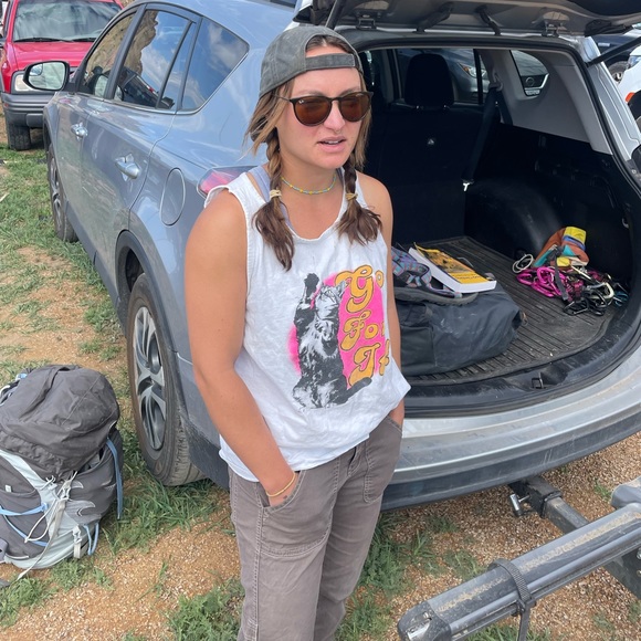 Meet your Posher, Hannah - Picture 1 of 1